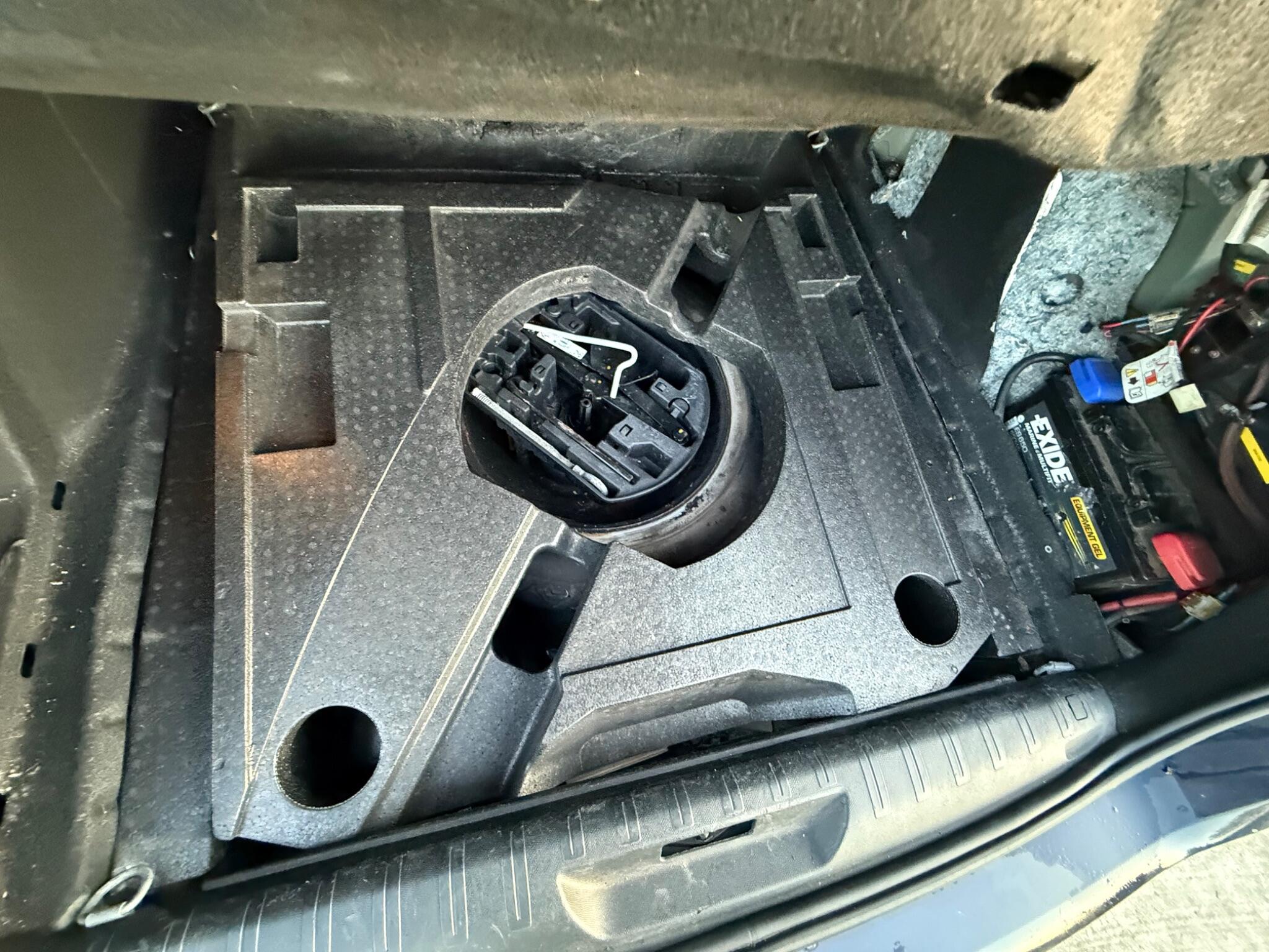 Peugeot 308 SW 1.6 BlueHDi Access Euro 6 (s/s) 5dr — photo 73 of 84